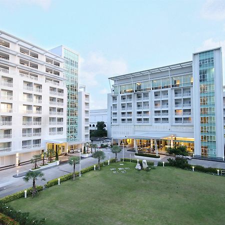 Kameo Grand Hotel & Serviced Apartment, Rayong Esterno foto