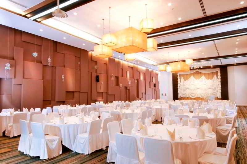Kameo Grand Hotel & Serviced Apartment, Rayong Esterno foto