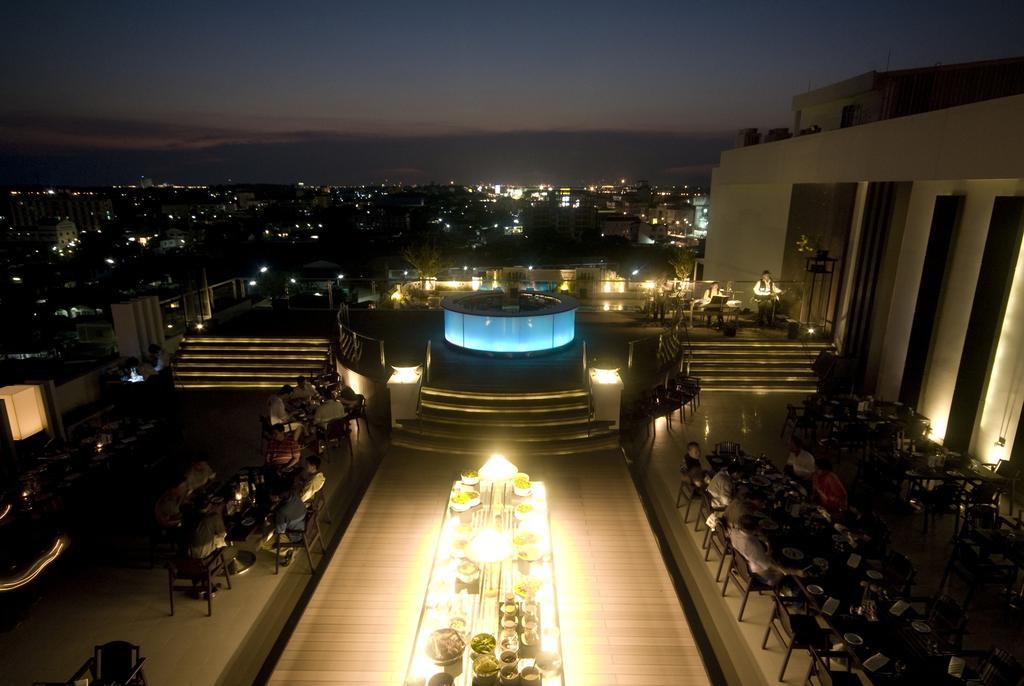Kameo Grand Hotel & Serviced Apartment, Rayong Esterno foto
