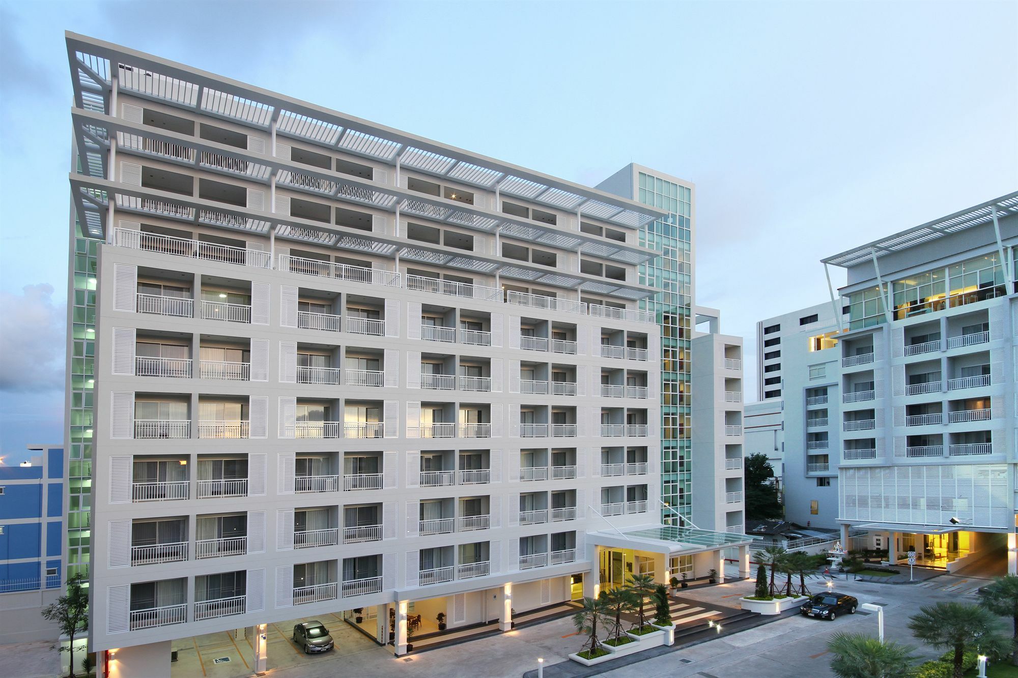 Kameo Grand Hotel & Serviced Apartment, Rayong Esterno foto