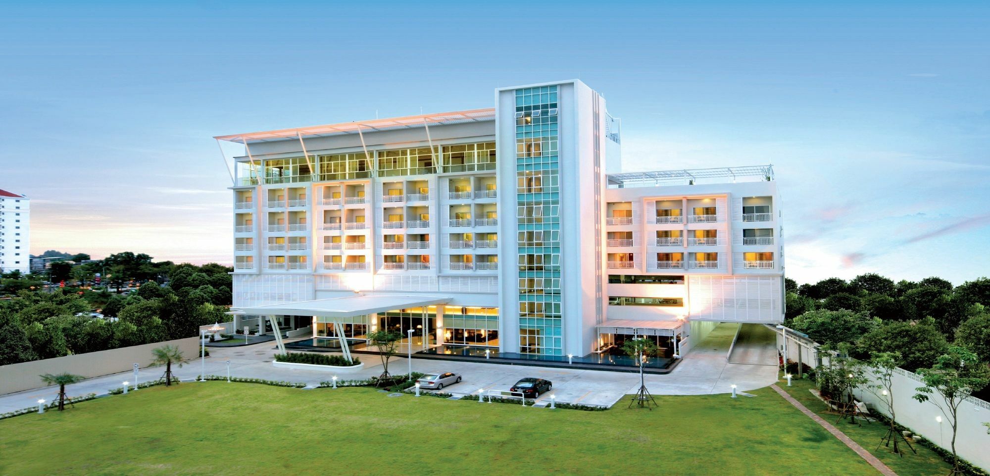 Kameo Grand Hotel & Serviced Apartment, Rayong Esterno foto