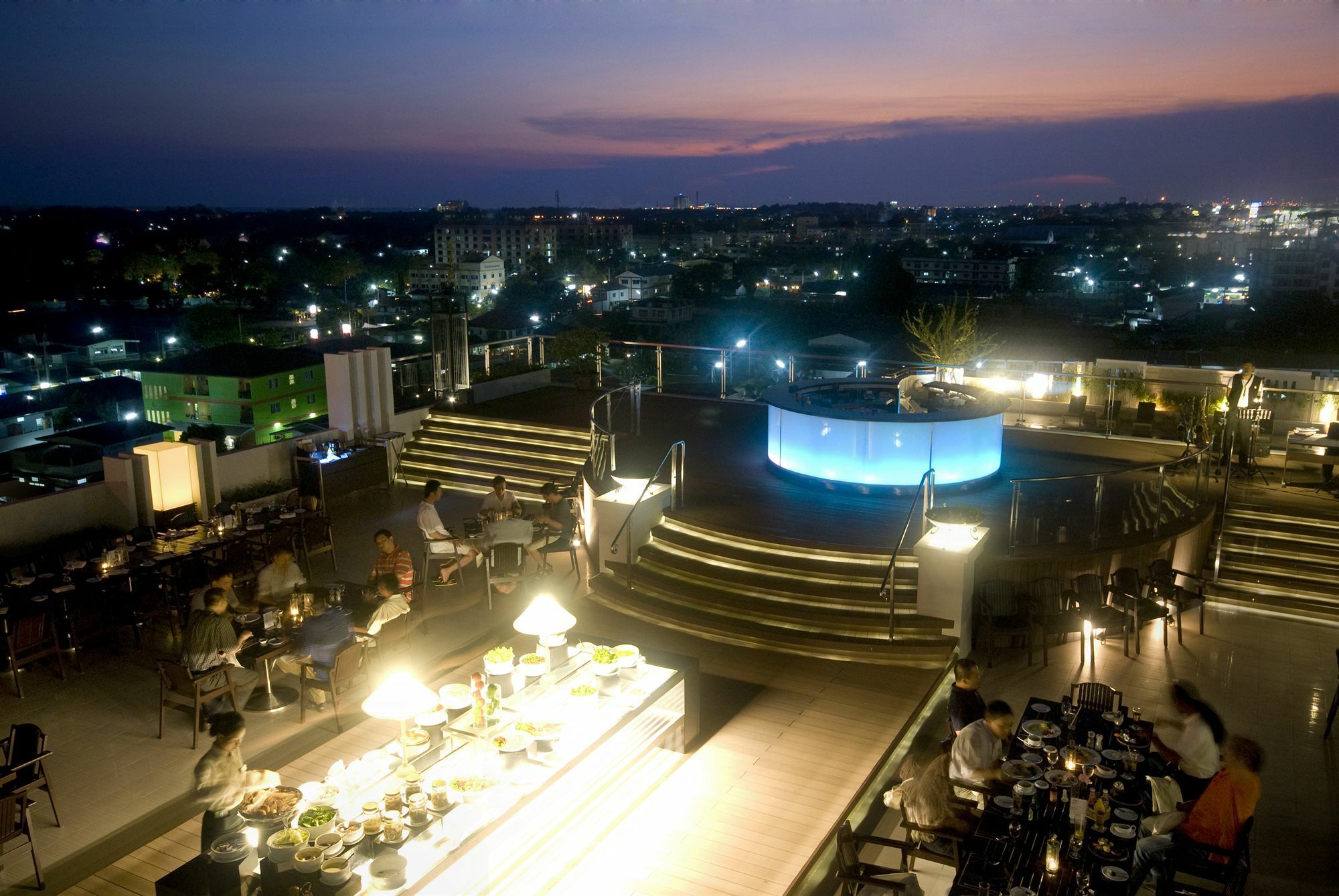 Kameo Grand Hotel & Serviced Apartment, Rayong Esterno foto