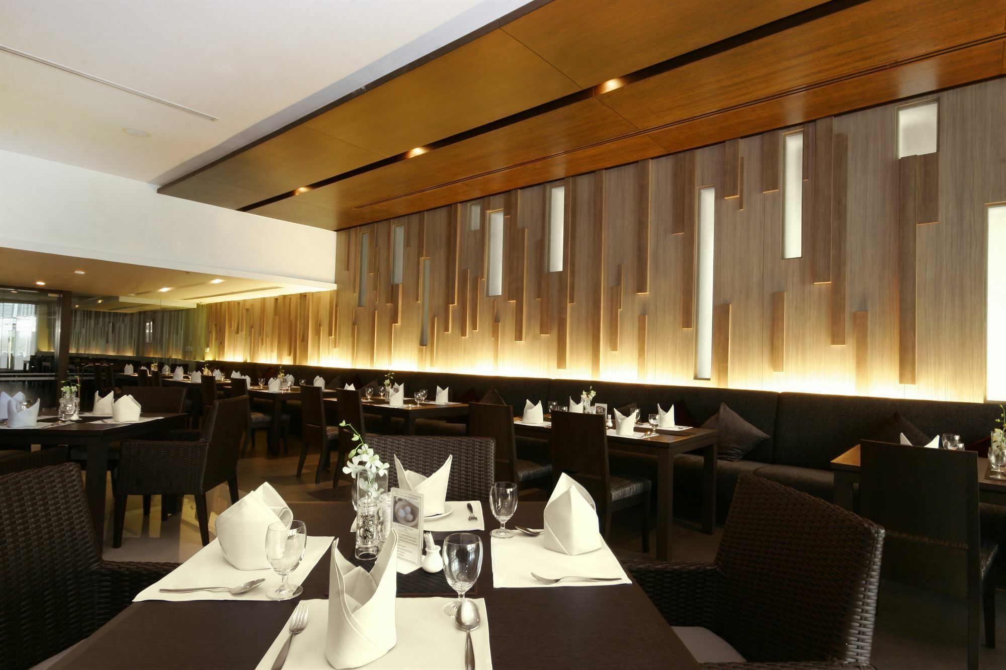 Kameo Grand Hotel & Serviced Apartment, Rayong Esterno foto